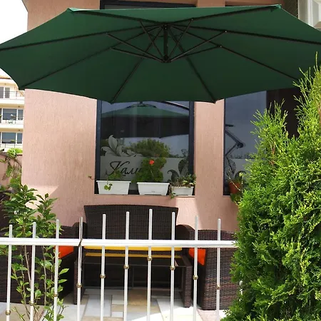 Kalina Family 3* Бургас