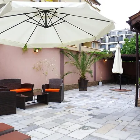 Готель Kalina Family 3*