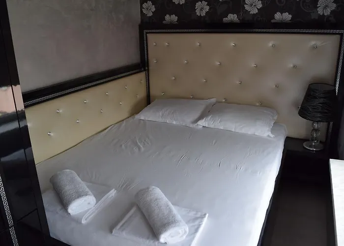 Хотел семеен калина