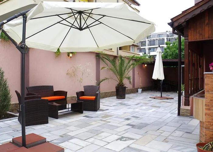 Хотел семеен калина 3*